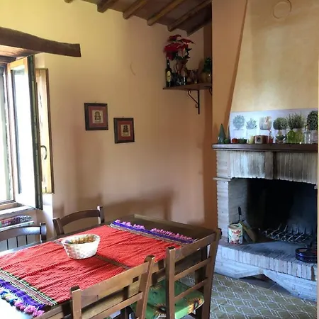 Podere Delle Querce Kır Evi